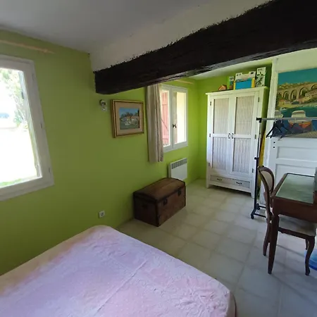 Holiday home Les Iris *